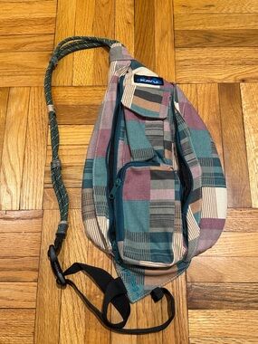 KAVU Rope Bag Sling Pack for Hiking, Camping, and Commuting, Grandmas Quilt